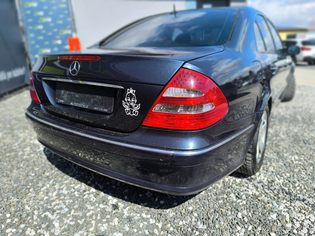 Mercedes-Benz E trieda Sedan 270 CDI - 10