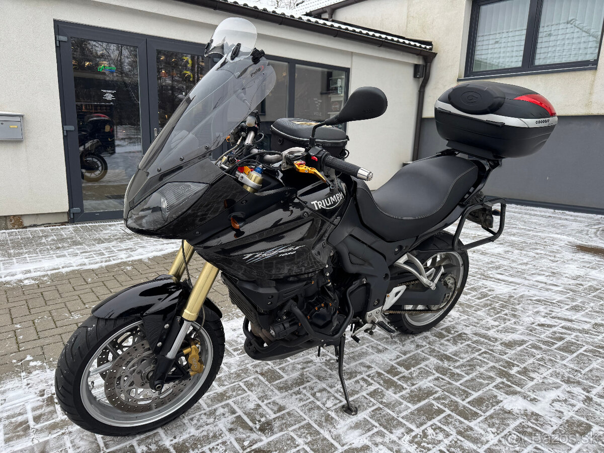 Triumph Tiger 1050 - 10