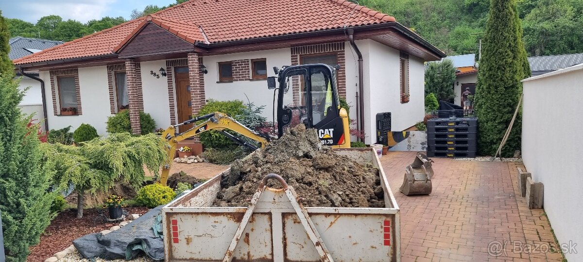 Minibager, Kontajner,Vyklapac s hydraulickou rukou - 10