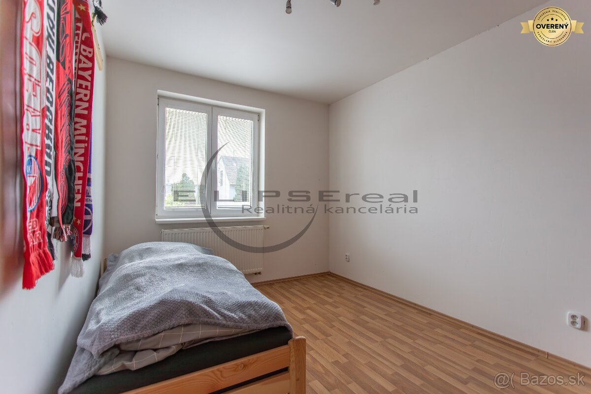 NA PREDAJ dva rodinné domy s tromi byt. jednotkami v Stupave - 10