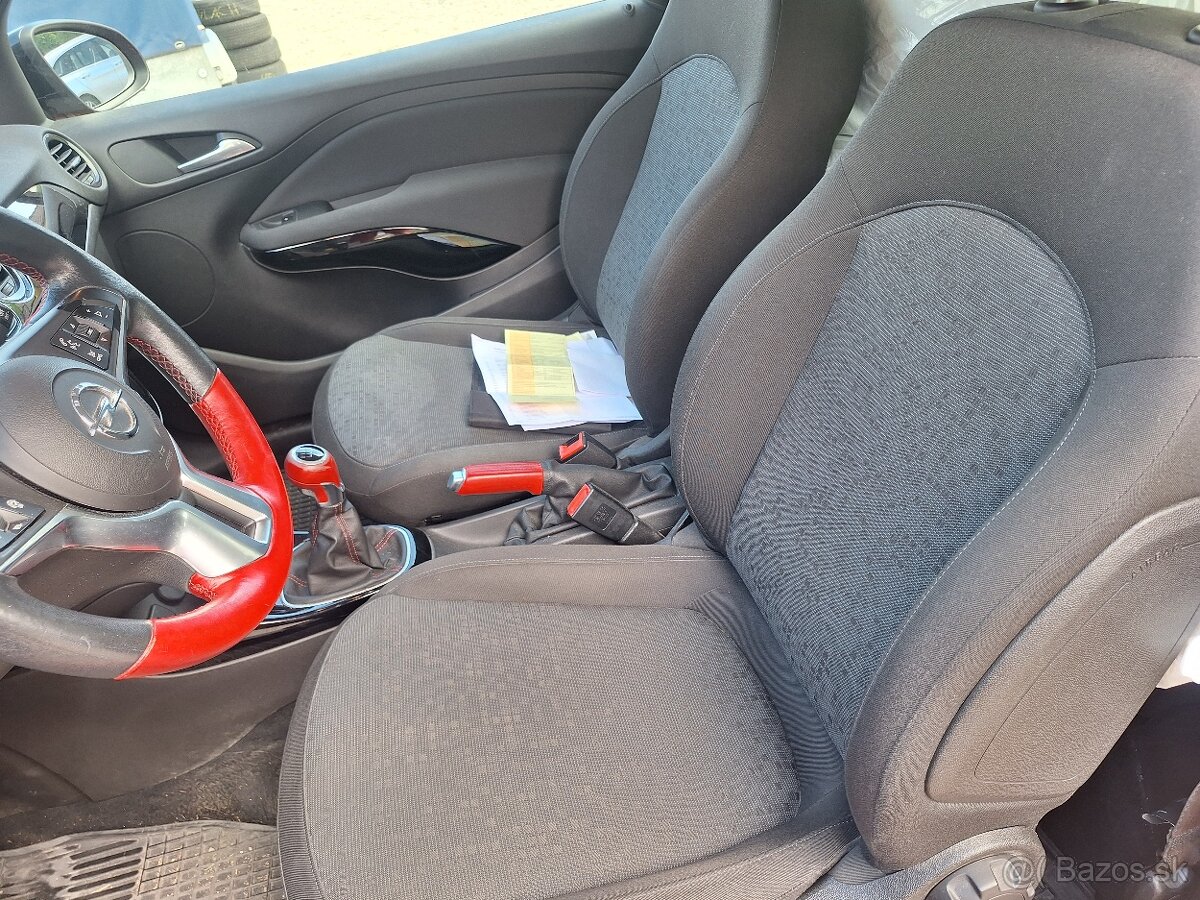 OPEL ADAM 1,2 BENZÍN 4VALEC KLÍMA ROK 2017 - 10