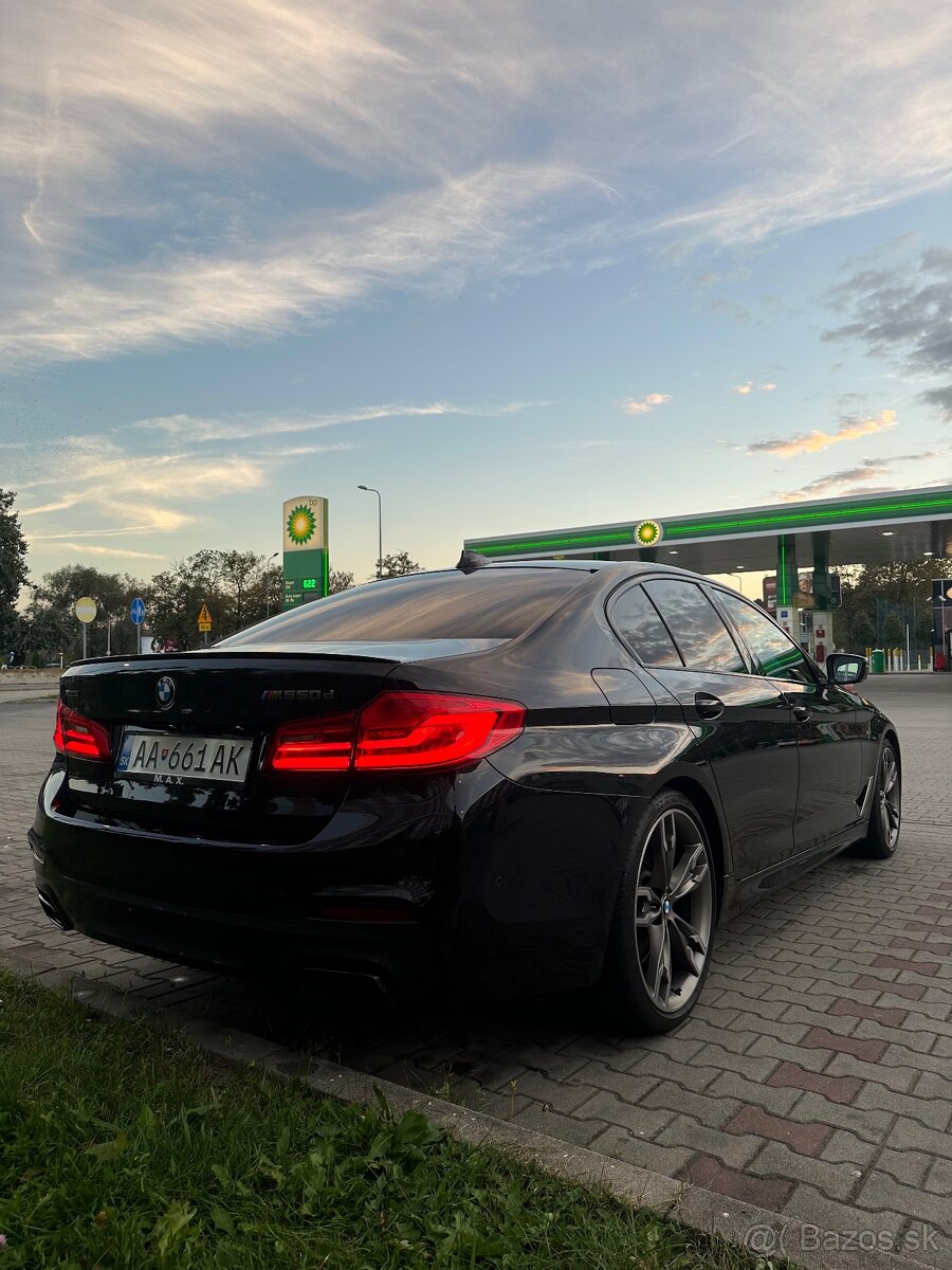 BMW M550d xDrive HUD/Autopilot/HK/Masaž/360/WEBASTO - 10