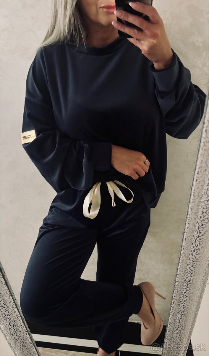 Damska talianska velurova suprava navy - 10