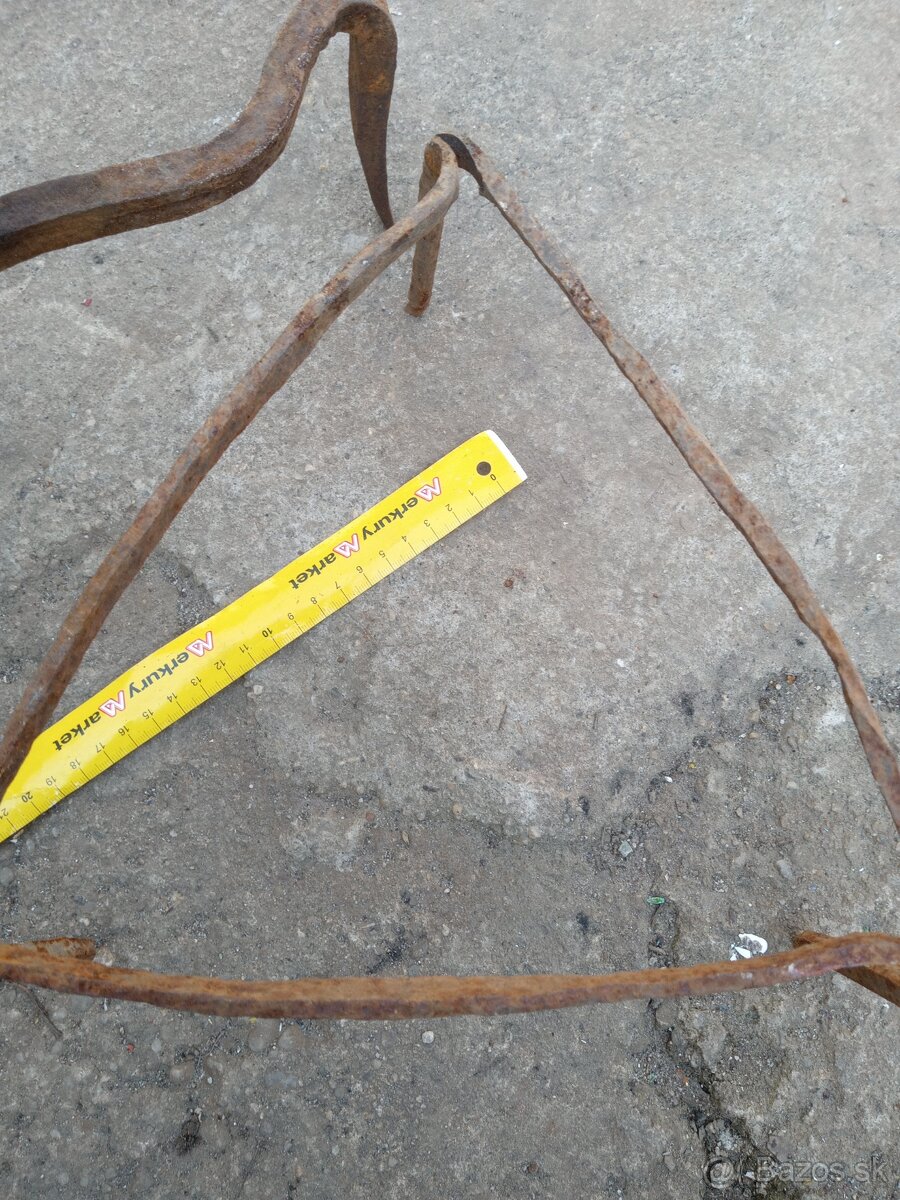 podnos pod hrnce . - 10