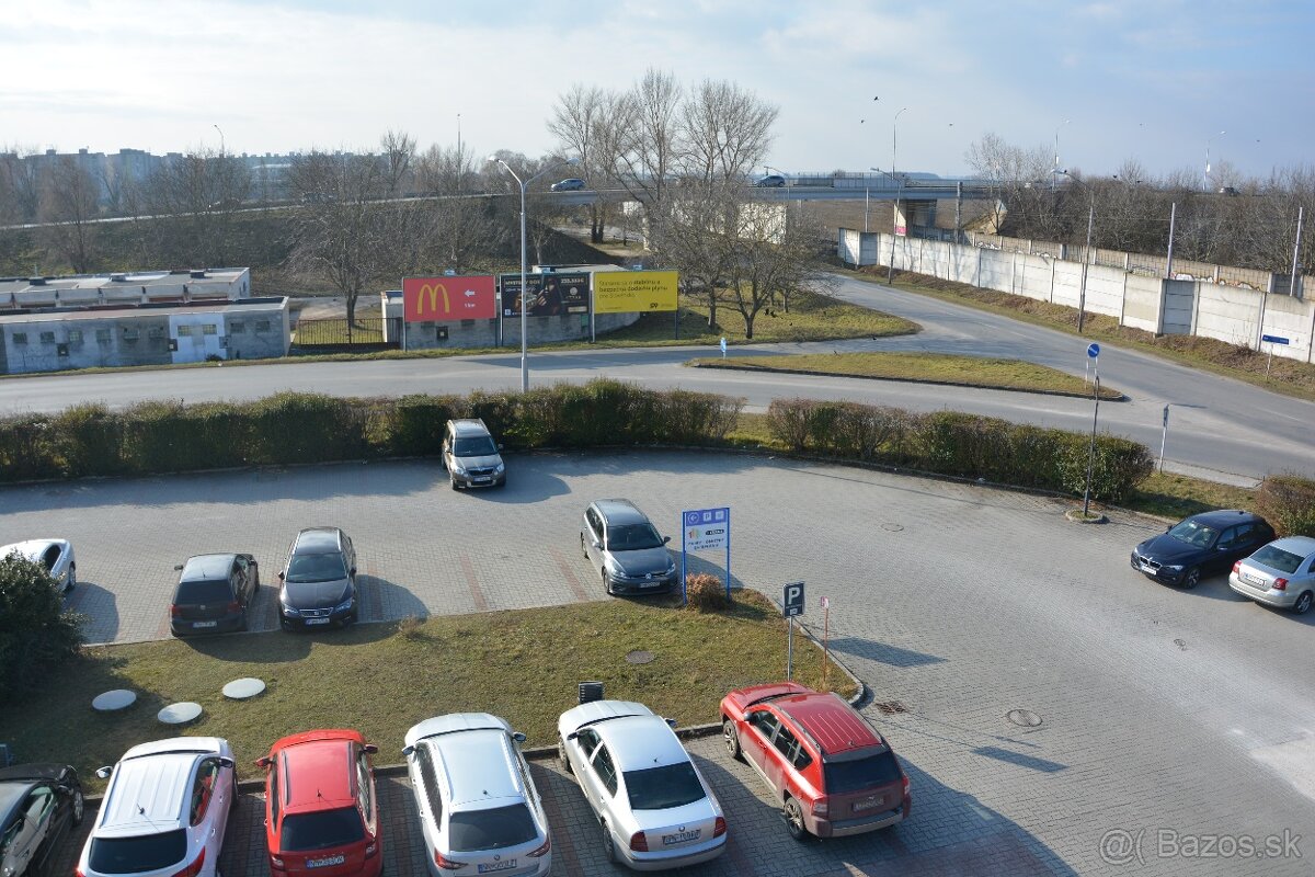 Na prenájom posledné kancelárie, kde je radosť pracovať - 10