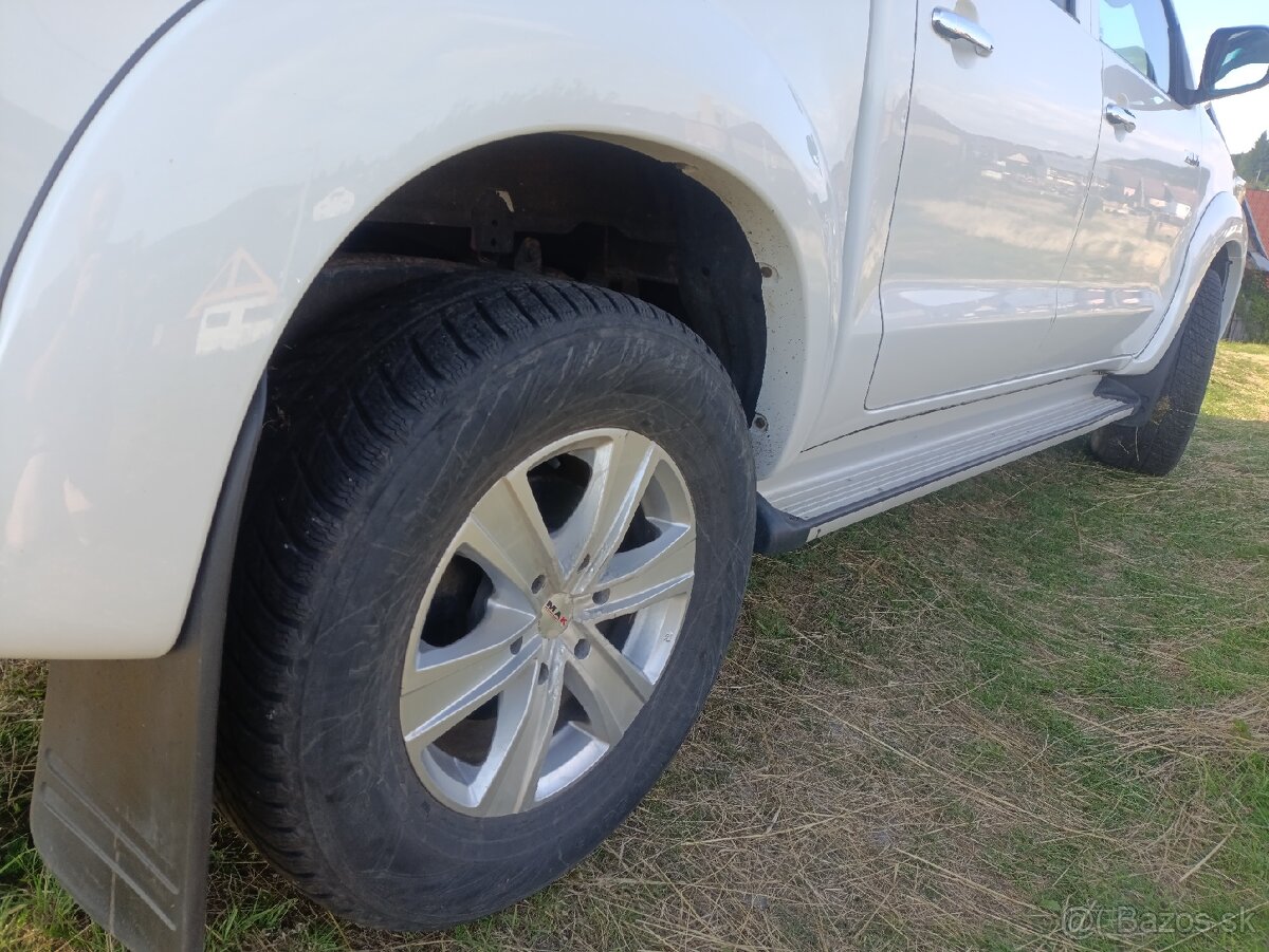 Toyota Hilux 2.5 D-4D MT - 10