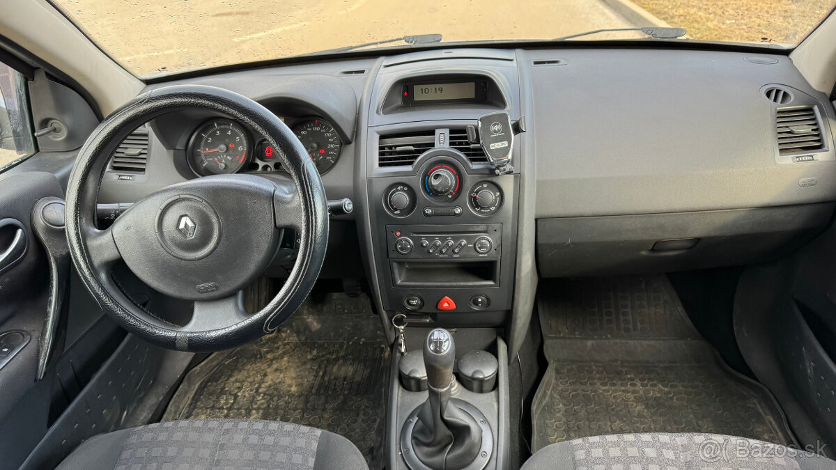 Renault Mégane Grandtour 1.6 16V Authentique - 10