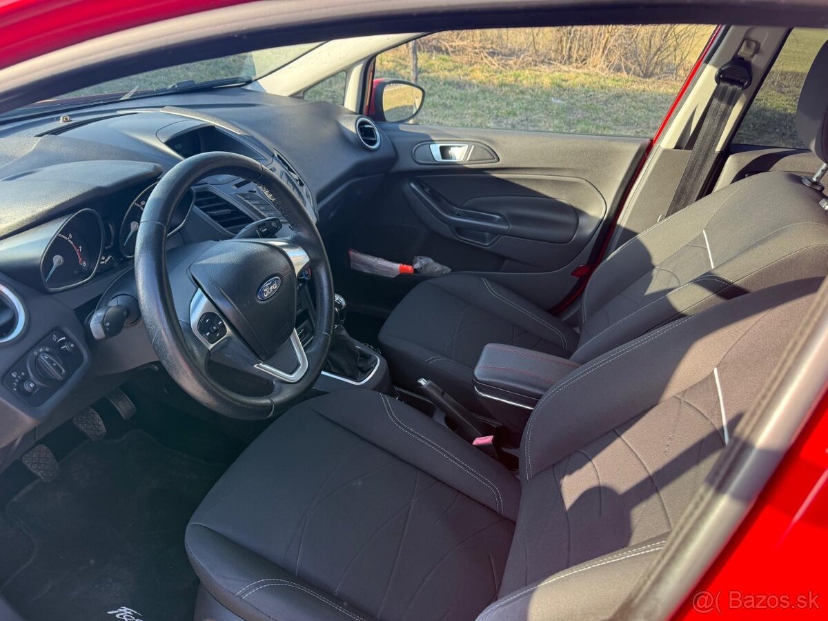 Ford Fiesta - 10