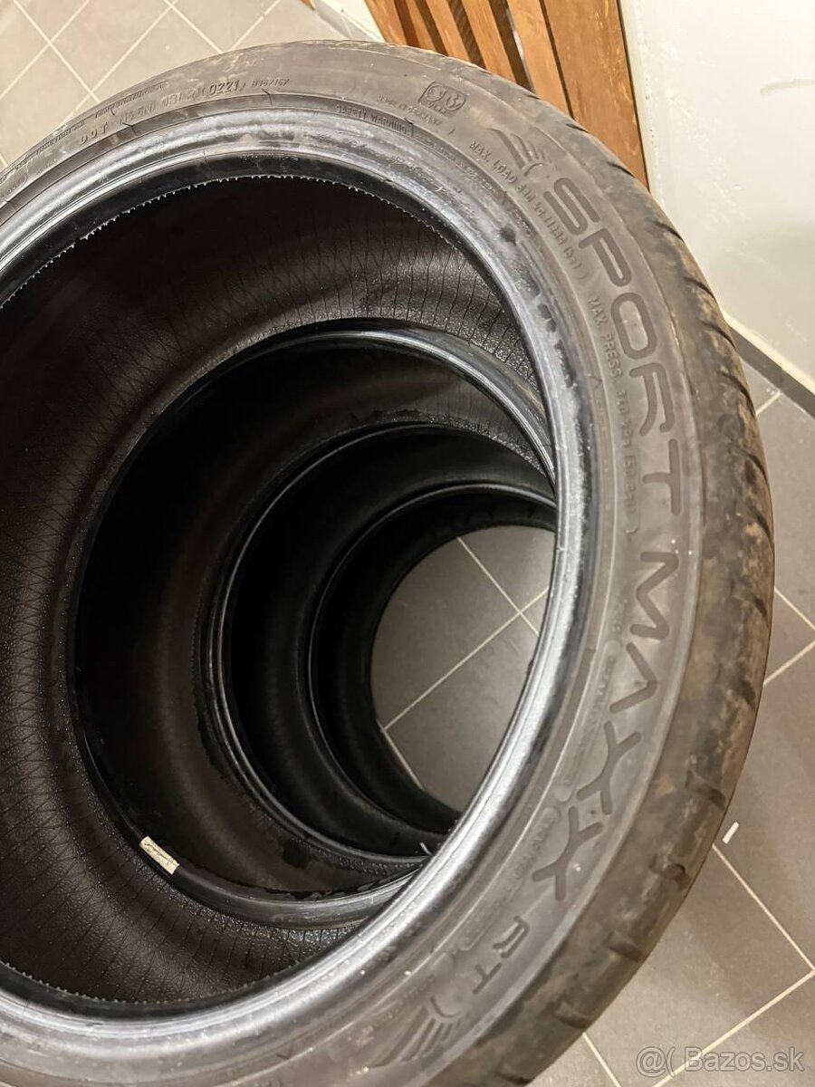 Dunlop Sport Maxx 225/40 R18 - 10
