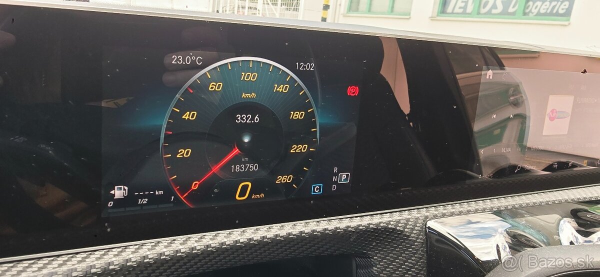 Mercedes-Benz A180D sedan - 10