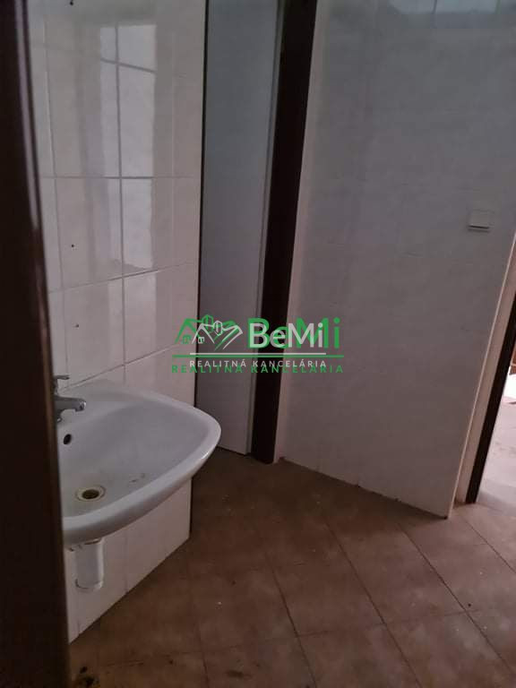 Predaj, Budova, Makov, okr: Čadca (730-18-JAS) - 10