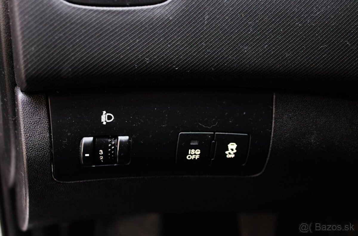 Kia Cee´d SW 1.4 CVVT 16V LX - 10