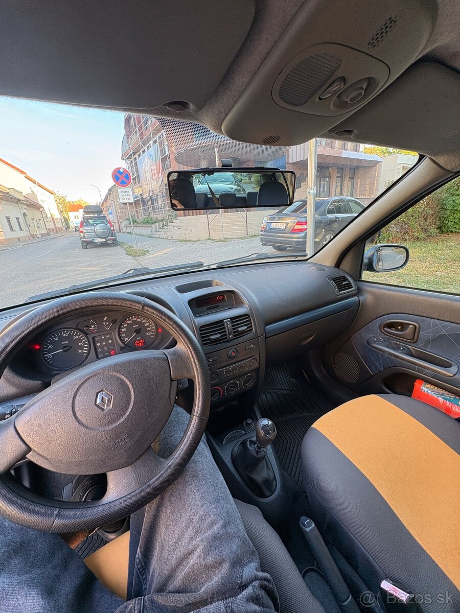 Renault Clio 1.2 benzín 2002 - 10