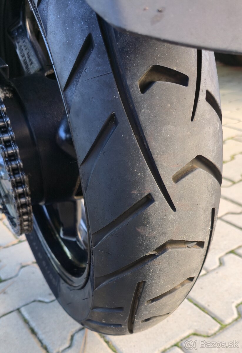 Suzuki V strom DL650 - 10