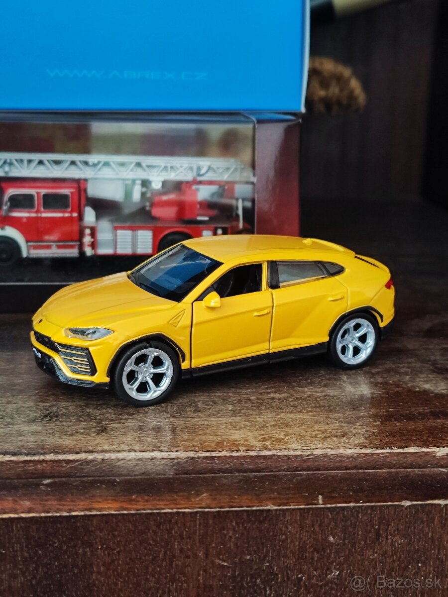 Modely áut Lamborghini a Ferrari - 10