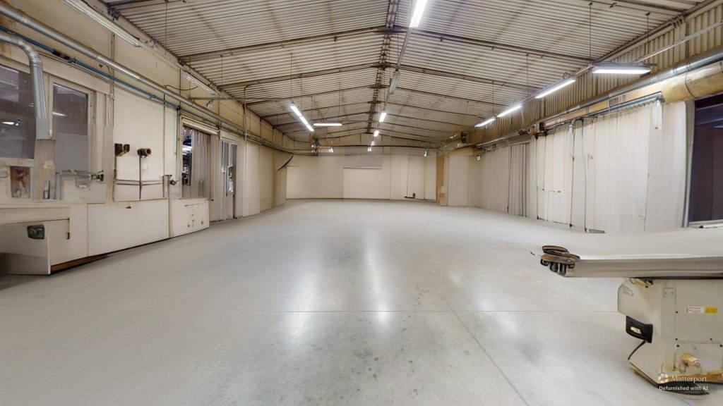 •PREDAJ•Areál s výrobnou halou a zázemím v Dubnici nad Váhom - 10