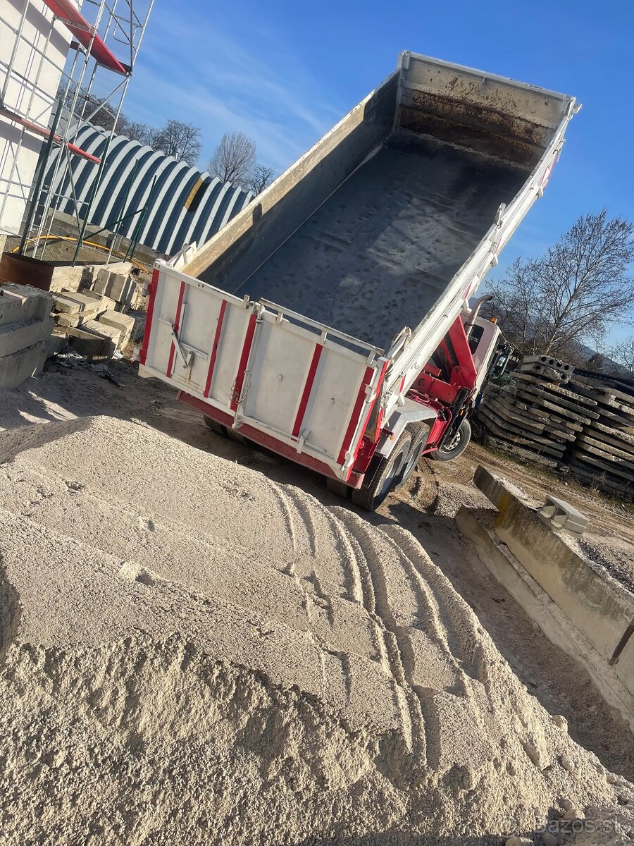 Iveco 6x4 trojstranný vyklapač + Hydraulicka ruka - 10