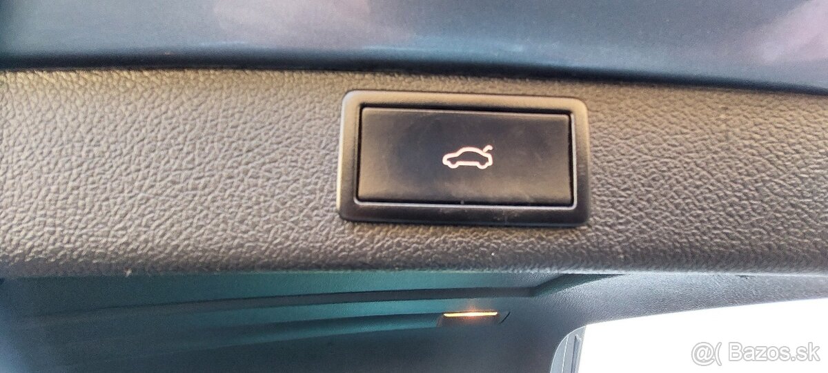 Škoda Superb Combi 2.0 TDI CR 4x4 170k Elegance - 10