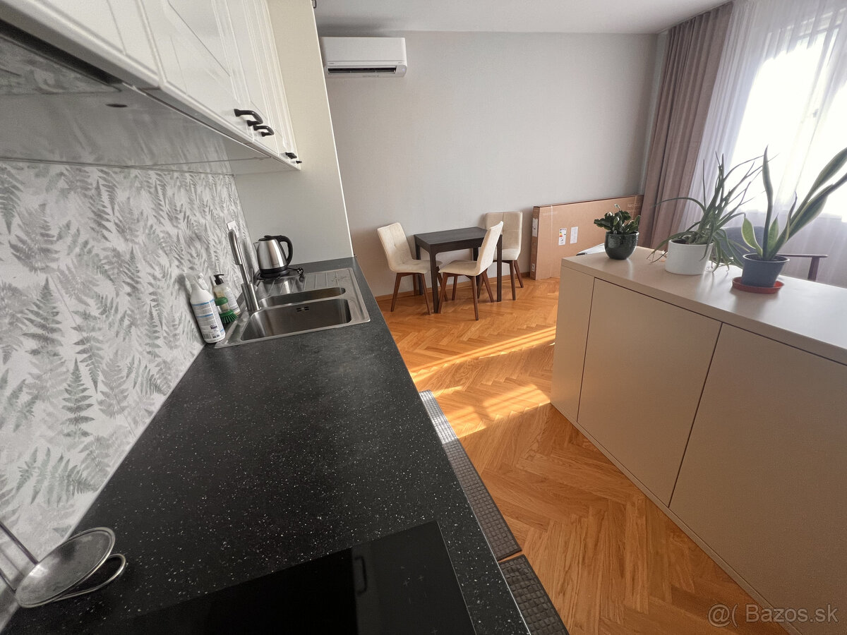 3-izbový byt na prenajom v centre Bratislavy - staré mesto - 10