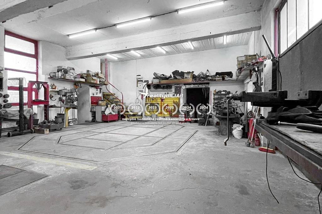 polyfunkčný objekt so 4-izbovým bytom v obci Pavlice - 10