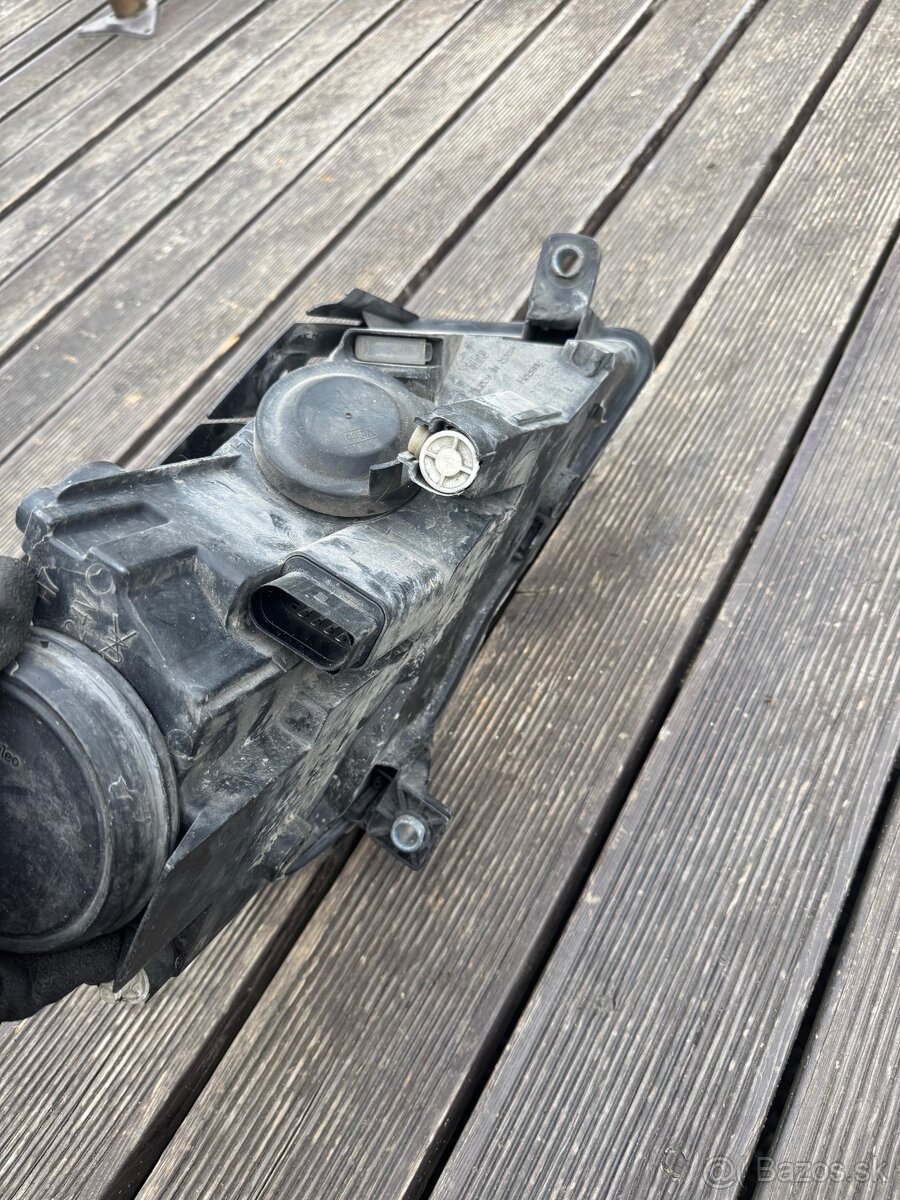 Svetlo Passat B6 predné práve a ľavé - 10