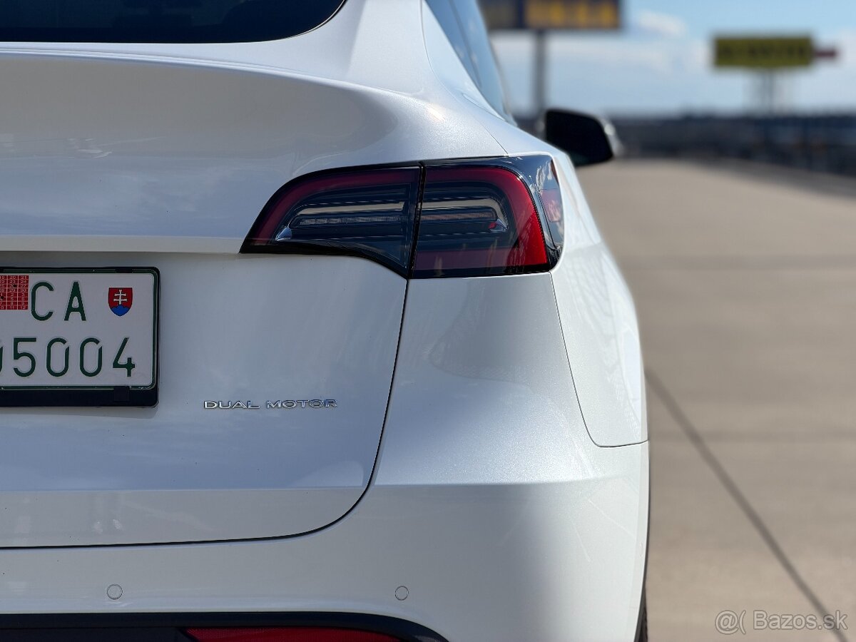Tesla Model Y Long Range Dual Motor 4x4 + Ťažné zariadenie - 10