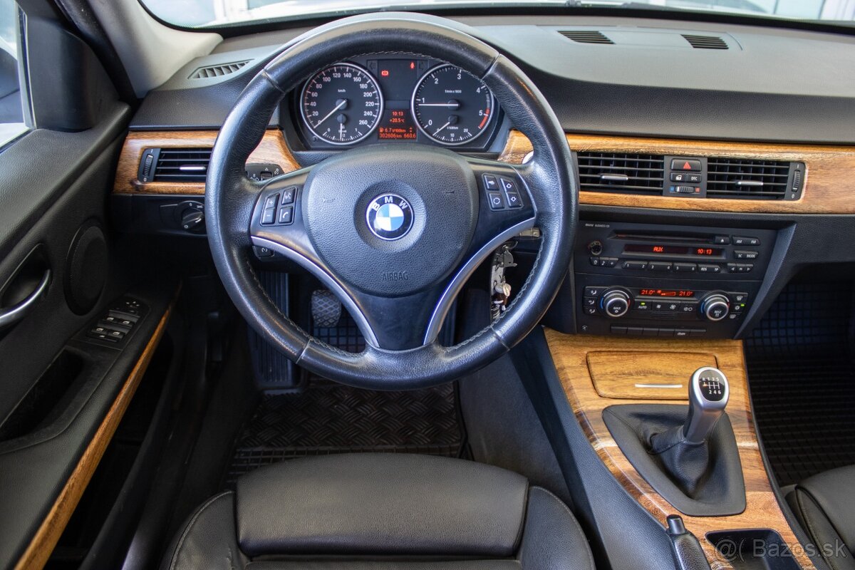 BMW Rad 3 Touring 320 d - 10