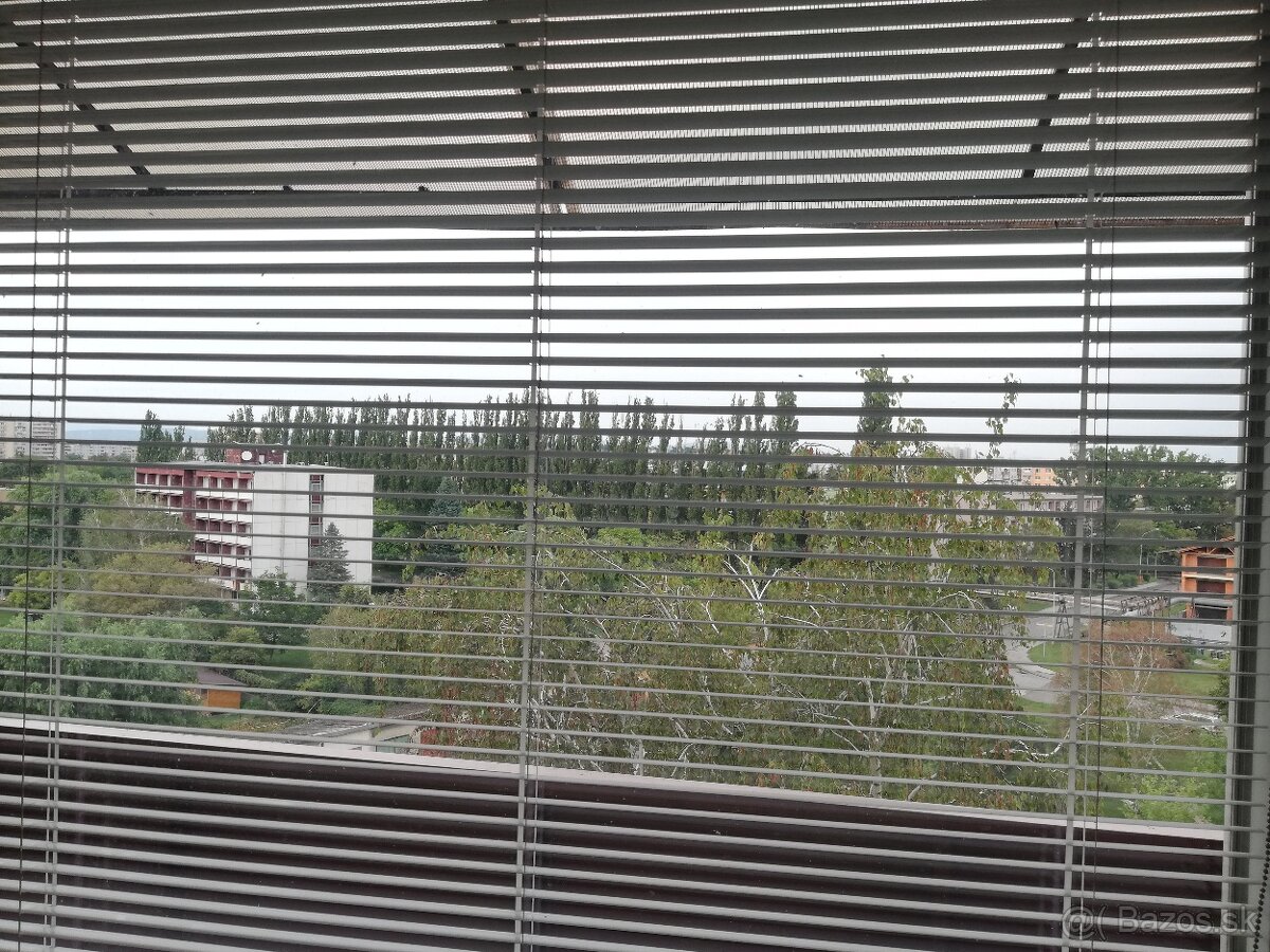 Prenájom veľkého 2-izbového bytu – 70 m² s balkónom - 10