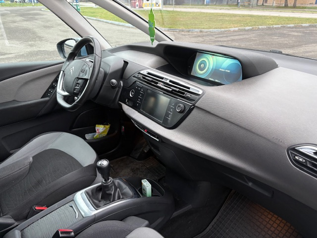 Predám Citroën C4 Grand Picasso eHDi 115 7 miestne - 10