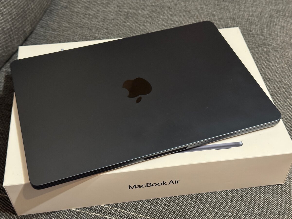 Macbook AIR M2 16/256gb - 10