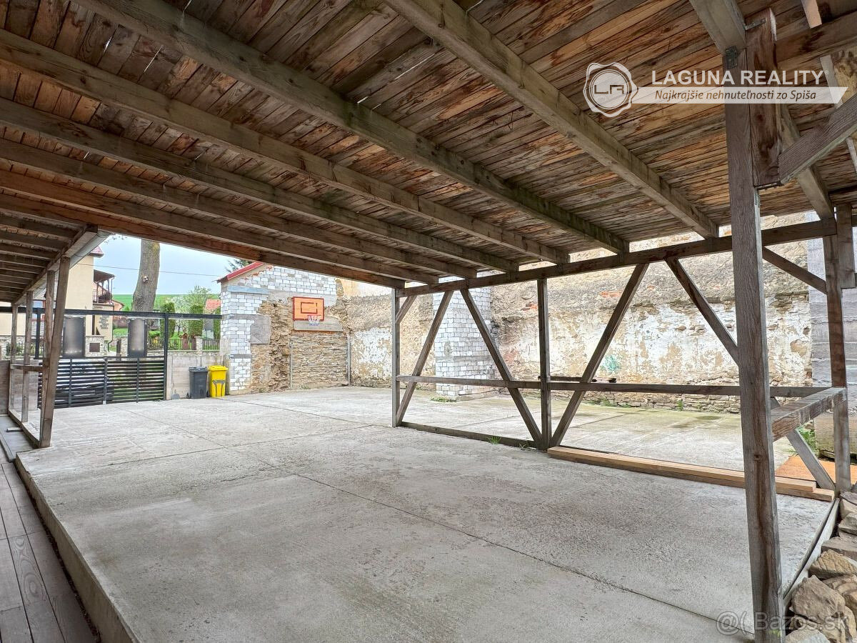 ZNÍŽENÁ CENA  Rodinný dom s veľkým pozemkom v obci Tvarožná - 10