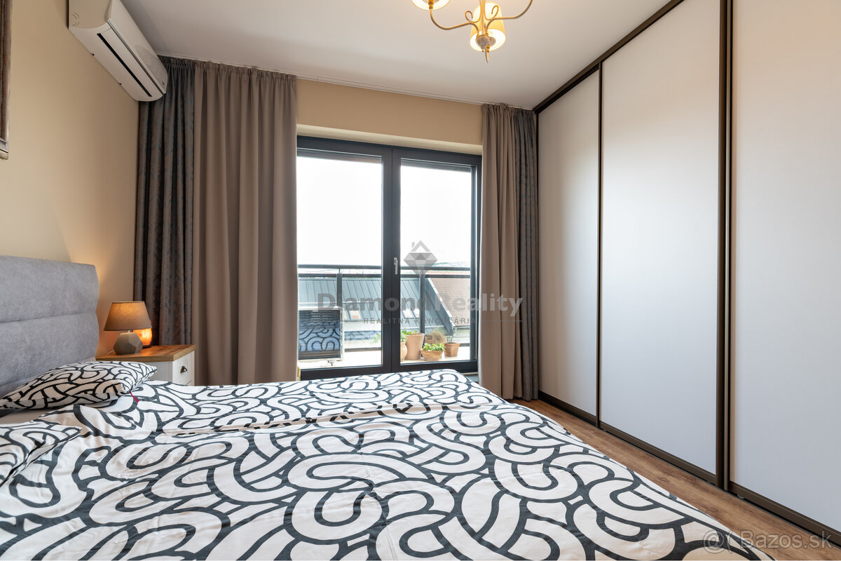 REZERVOVANÉ | NA PREDAJ 3 IZBOVÝ BYT S TERASOU V IKONICKEJ N - 10