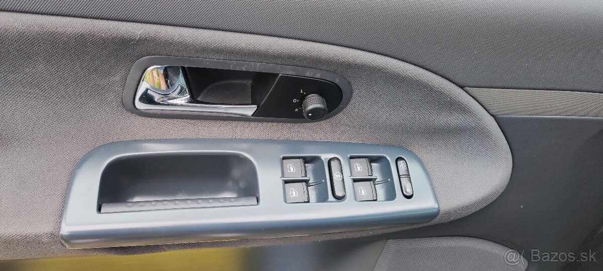 Volkswagen Sharan 1.9 TDI 85kW 130tis km - 10