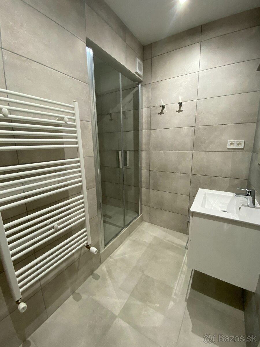 PRENÁJOM - 3 izb. byt, Narcisová, Michalovce - 10