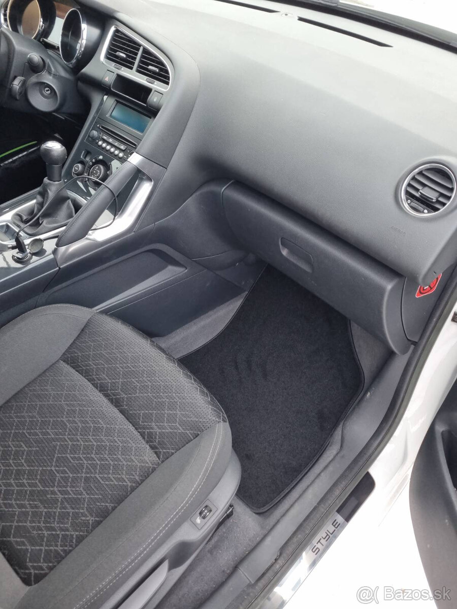 Peugeot 3008 1.6 VTi Style (2014) - 10