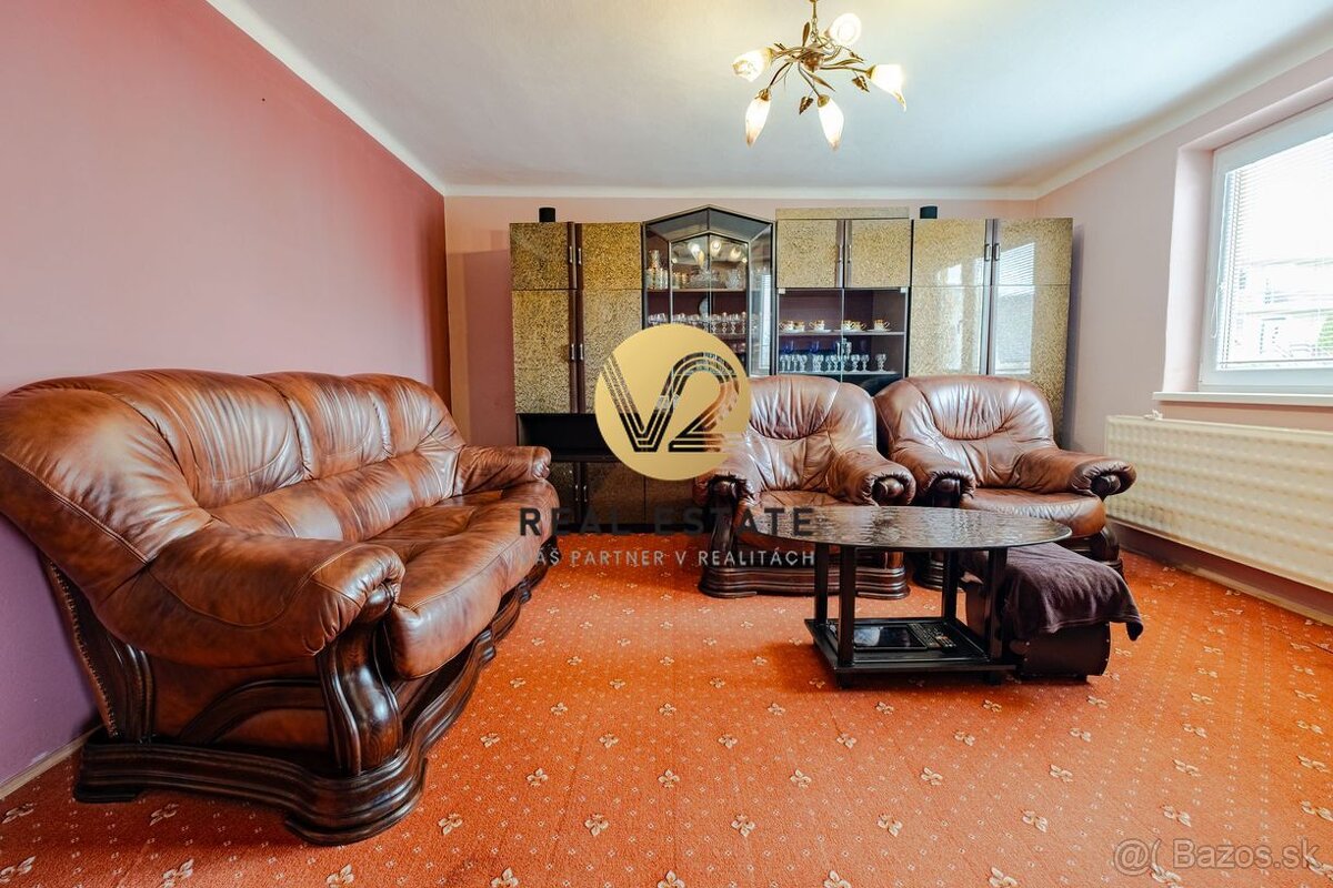 Ponúkame na Predaj - Priestranný Rodinný dom, slnečný pozem - 10