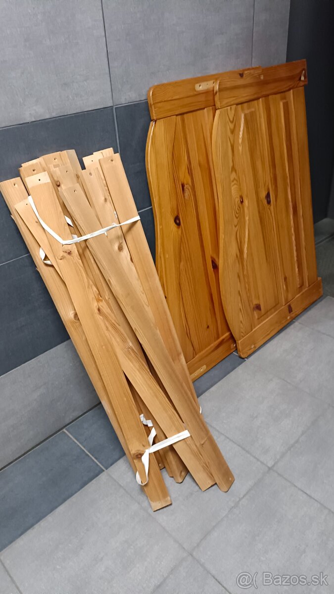 Nočný stolík - 10