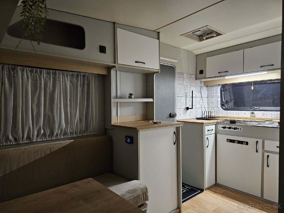Predám krásny prerobený karavan treba vidieť - 10