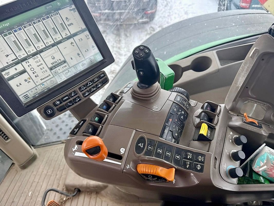 John Deere 8320R - 10