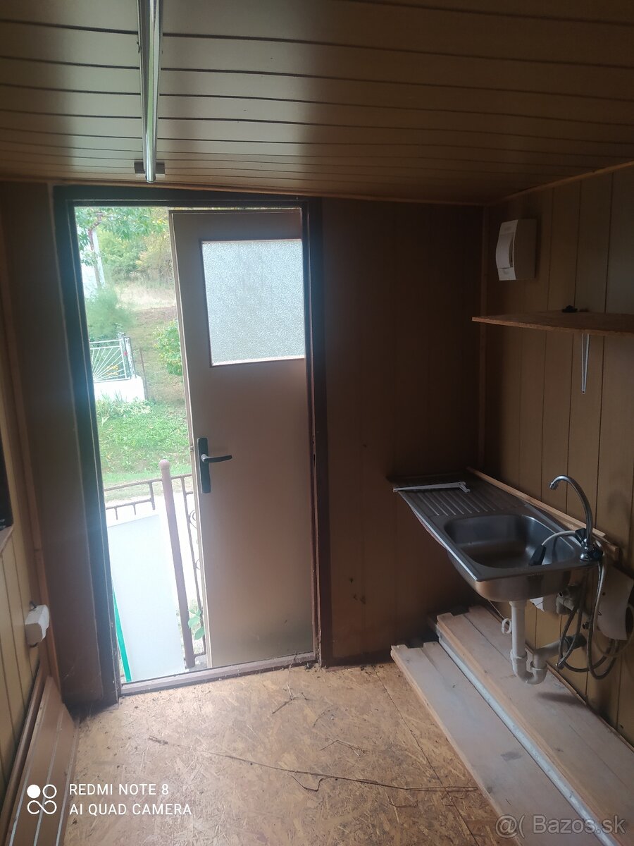 Predajny stanok 6x3m+5x2m - 10