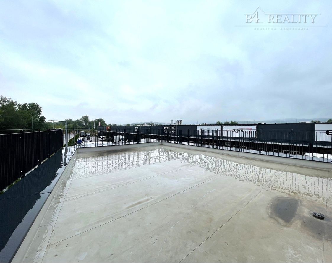 Kancelárske priestory, 171 m2 + terasa 80m2, 5x parkovacie s - 10