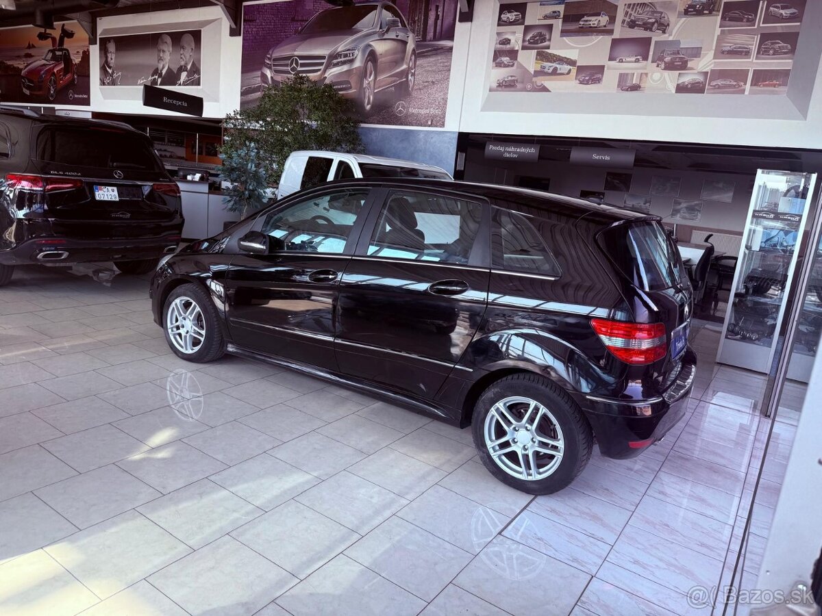 Mercedes-Benz B180CDI, SK ŠPZ 1 - 10