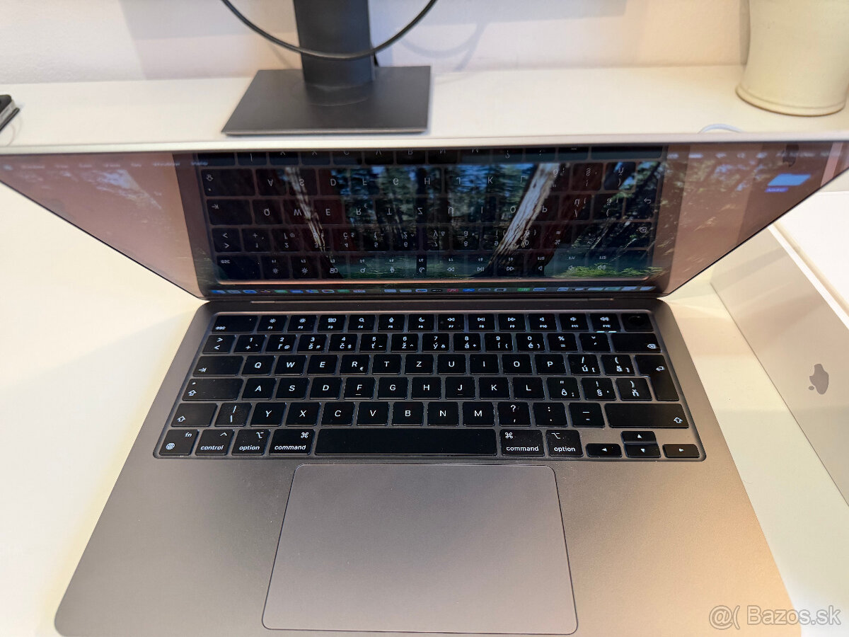 MacBook Air 13 - M2(2024)-Space Gray, 8GB/256 GB - 10