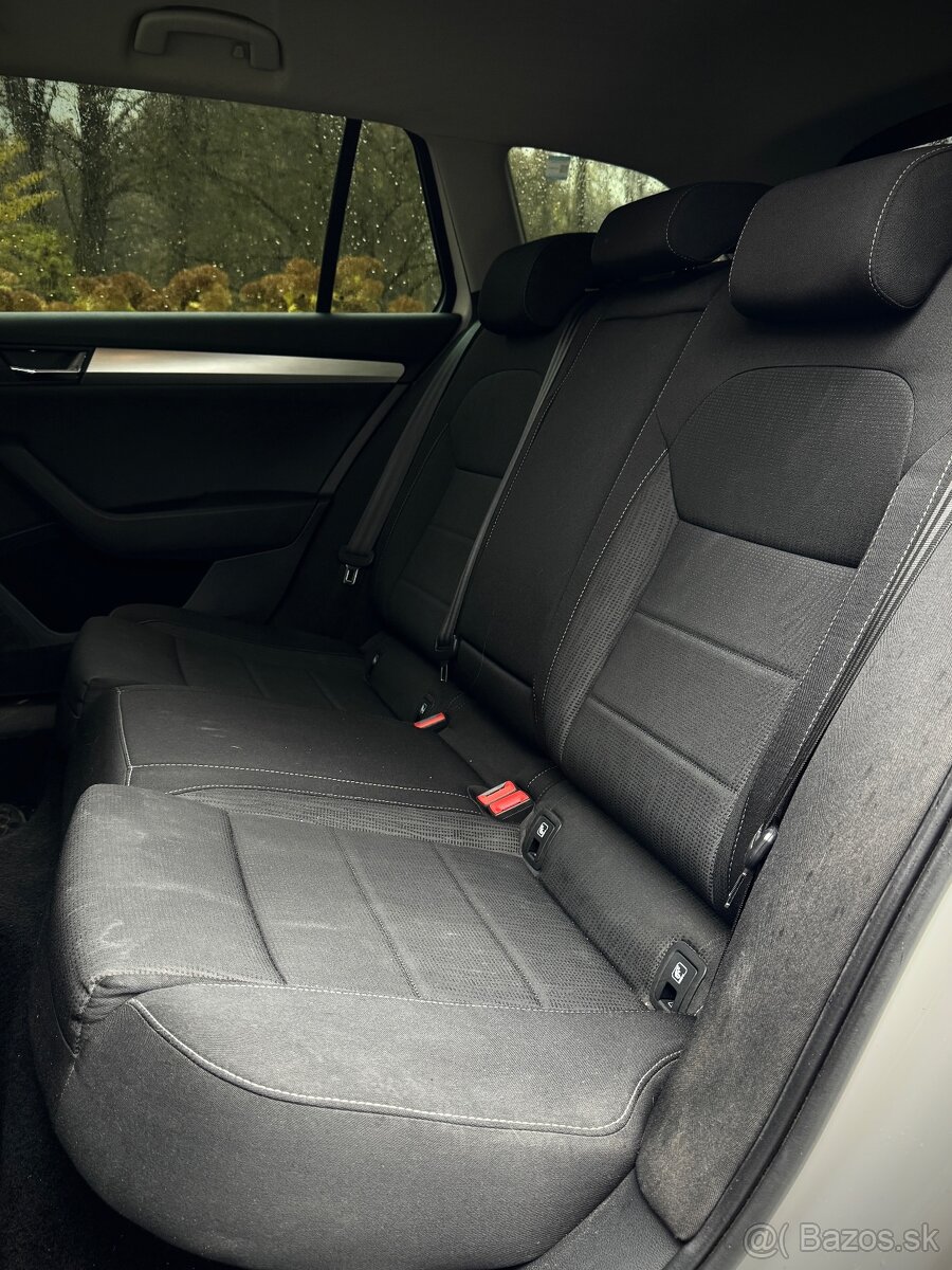 ŠKODA SUPERB COMBI 2.0TDi AUTOMAT - 10