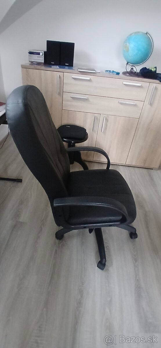 stôl + stolička - 10