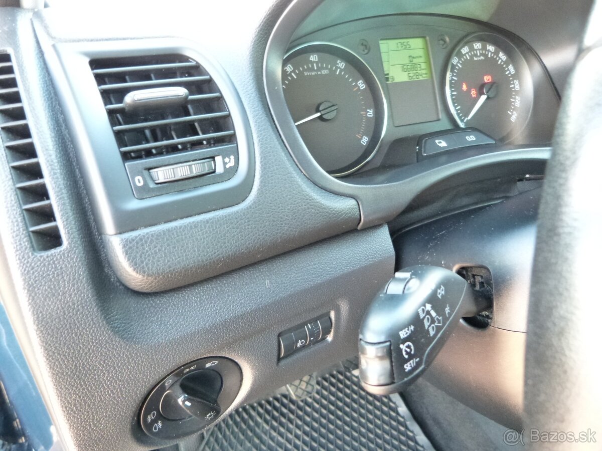 Škoda Roomster 1.2 TSI 105k Family - 10