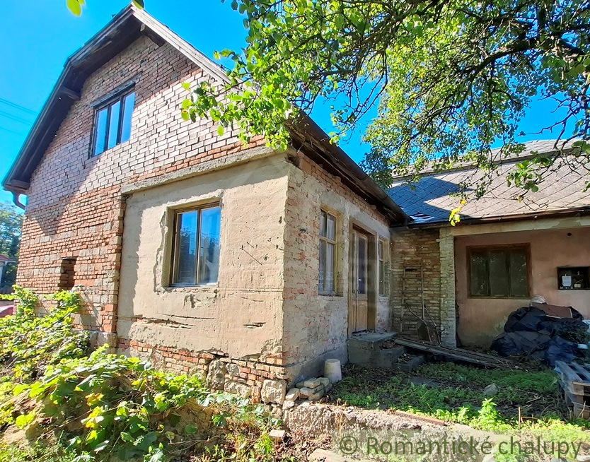 Rozostavaný rodinný dom s veľkým pozemkom v podunajskej ob - 10