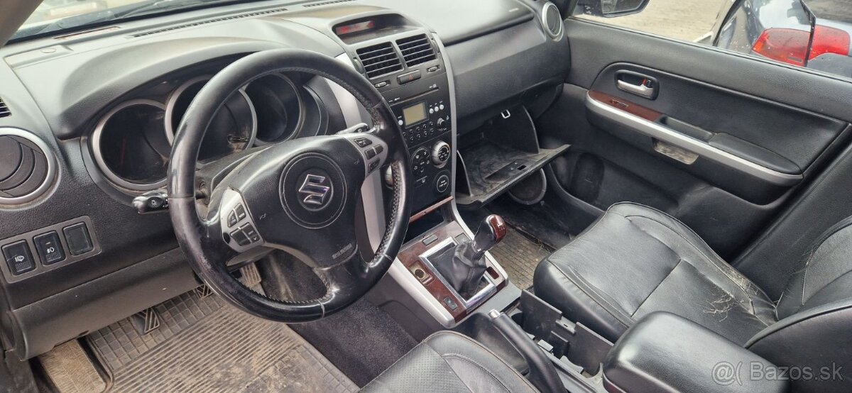 Lacno rozpredám Suzuki Grand Vitara JT na náhradné diely - 10