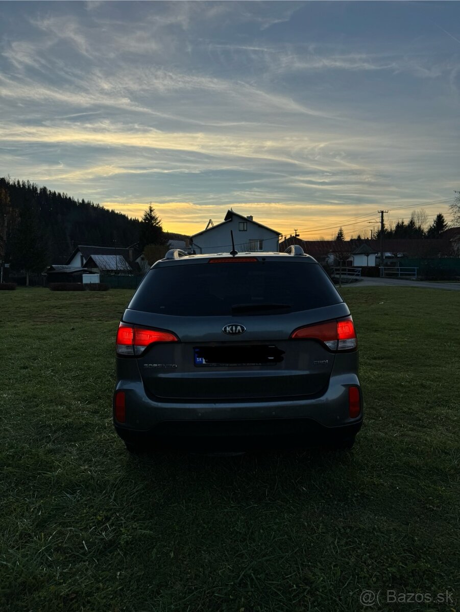 Kia Sorento 2.2 CRDI 4x4 A/T6 RV2015 - 10