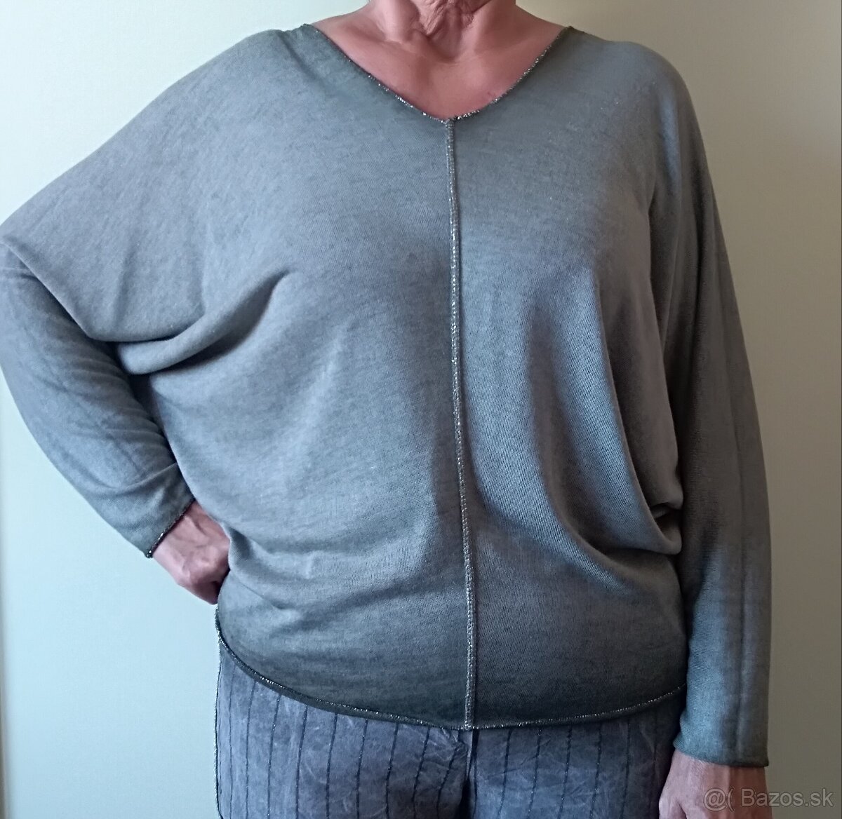 Dámske tričká v. L - 10